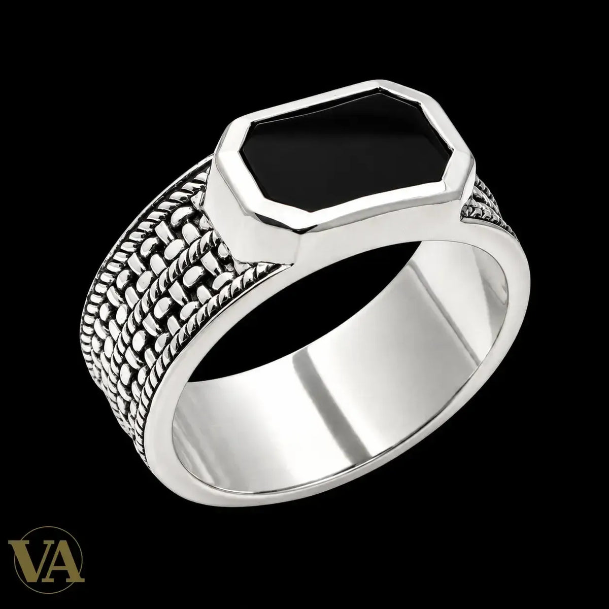 Agate noire ou onyx : quelles différences pour une chevalière homme ? - Vindicta - Bijoux Argent 925 Luxe et Héritage