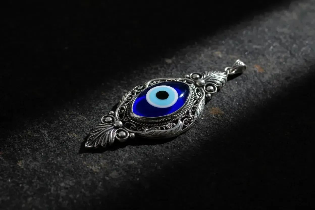 Bijoux Mauvais Œil Argent 925 : Signification, Histoire et Protection-Vindicta : Bijoux Argent 925 Massif, Luxe et Héritage
