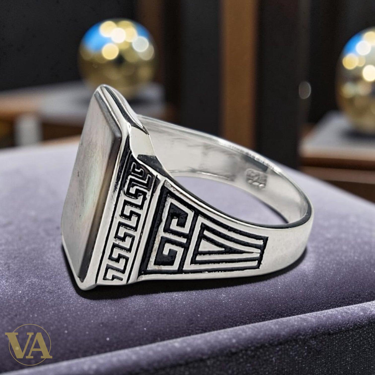 Chevalière Homme Argent 925 Nacre Noire Motifs Grecs-Vindicta : Bijoux Argent 925 Massif, Luxe et Héritage