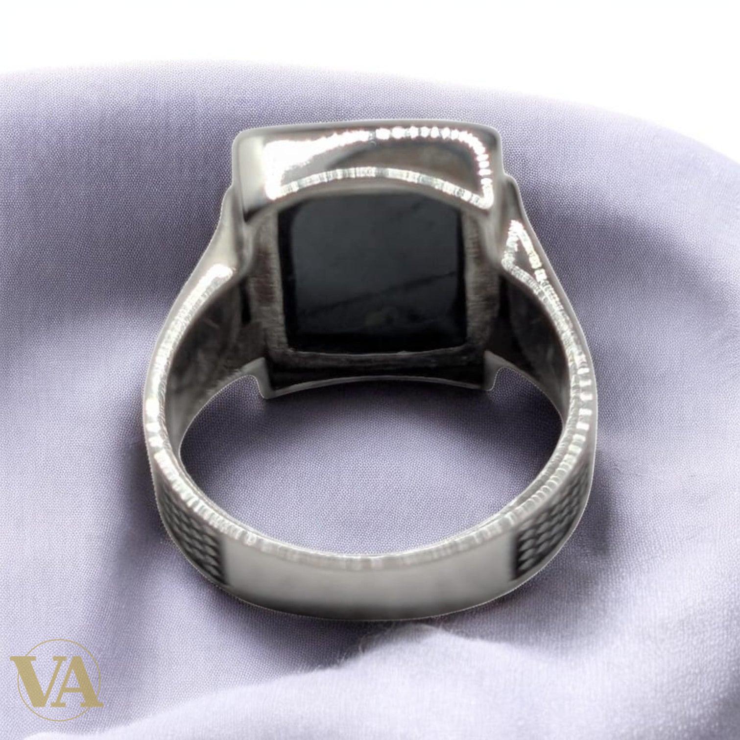 Chevalière Homme Argent 925 Nacre Gris Anthracite Cabochon Carré Ajouré-Vindicta : Bijoux Argent 925 Massif, Luxe et Héritage