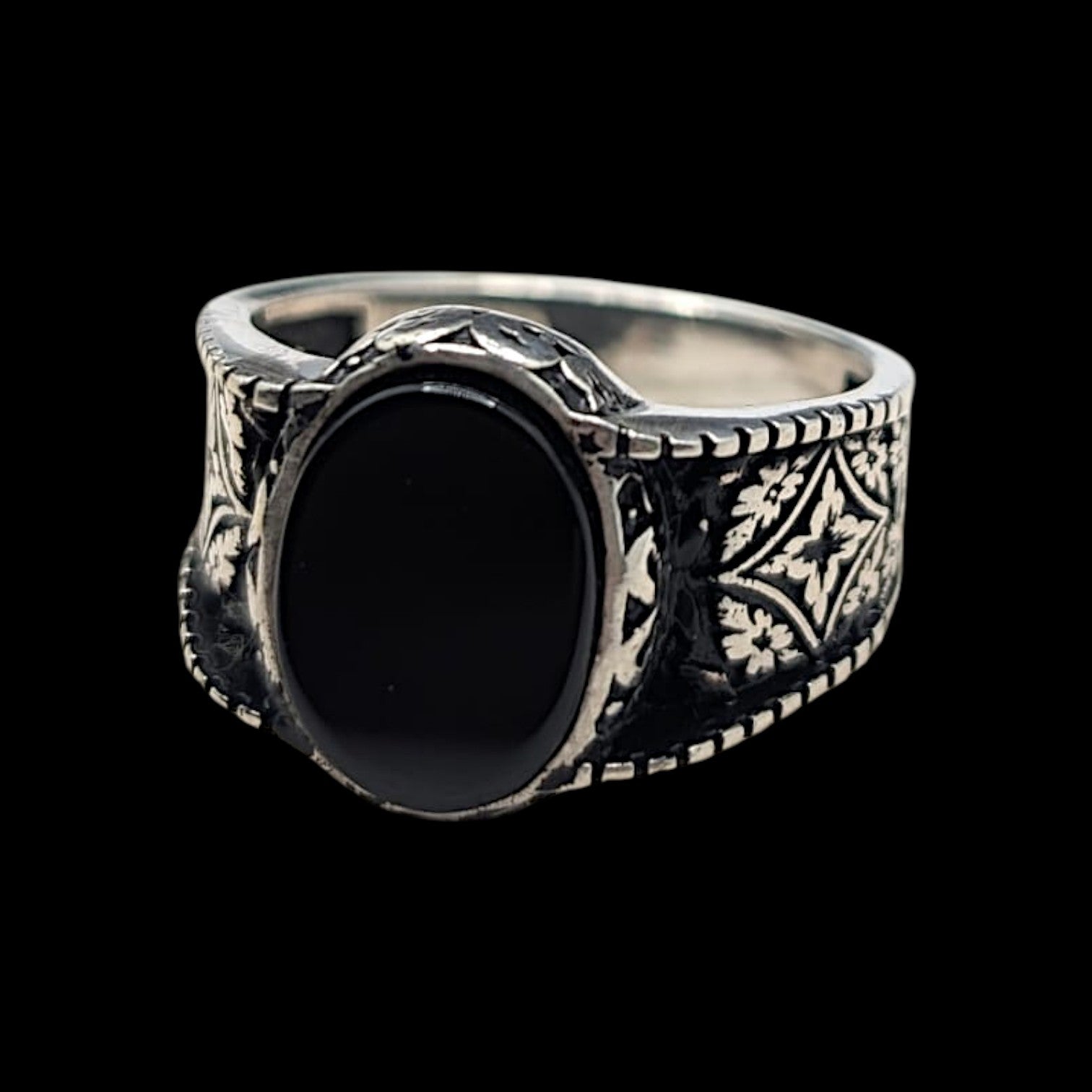 Chevalière Homme Argent 925 Onyx Noir Motifs Floraux Gravés-Vindicta : Bijoux Argent 925 Massif, Luxe et Héritage