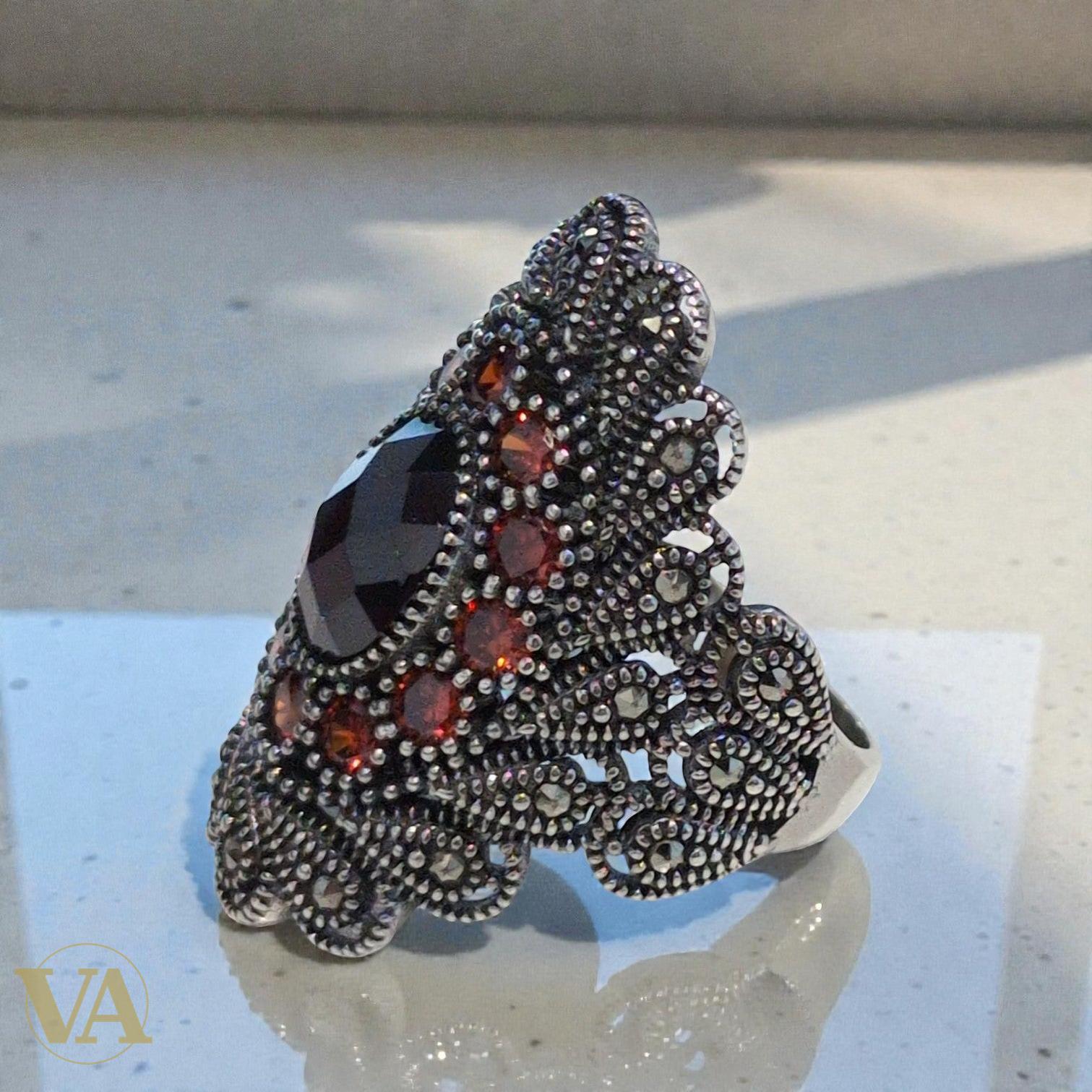 Bague ovale en argent 925, pierres rouges & marcassite – Modèle imposant