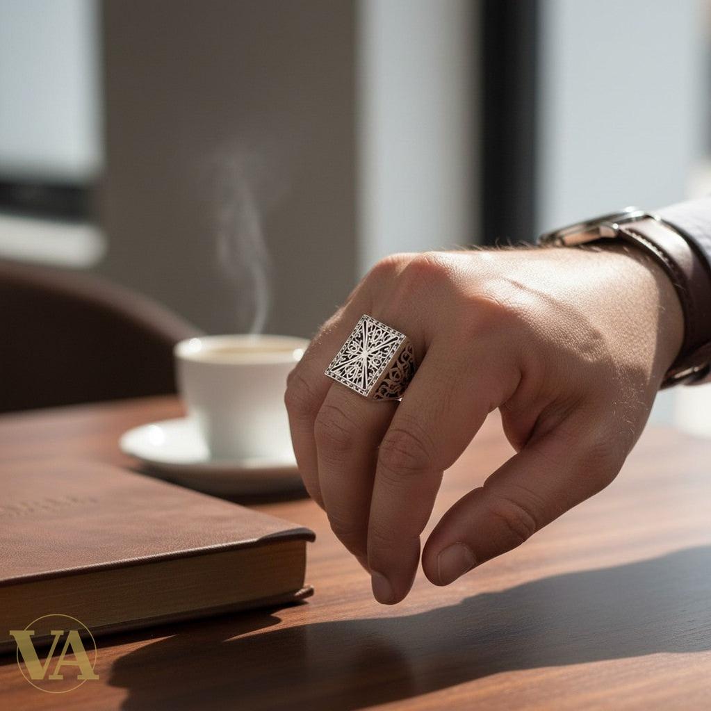 Chevalière Homme Argent 925 Plateau Carré Ajouré Croix Géométrique Entrelacs-Vindicta : Bijoux Argent 925 Massif, Luxe et Héritage