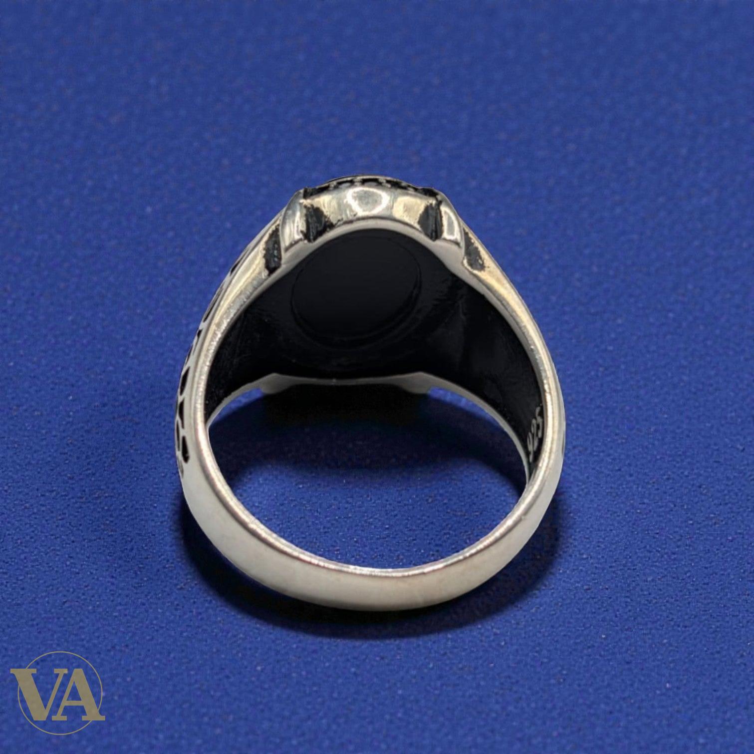 Bague Homme Argent 925 Onyx Noir – Flancs Ajourés Toile & Marcassites