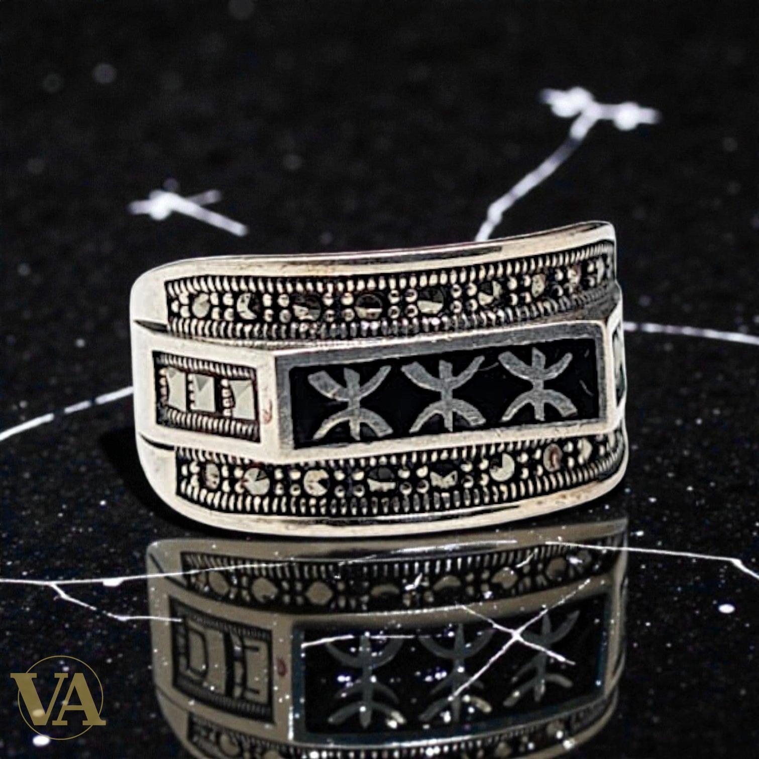 Bague homme argent 925 – Motifs Tifinagh & Onyx Noir