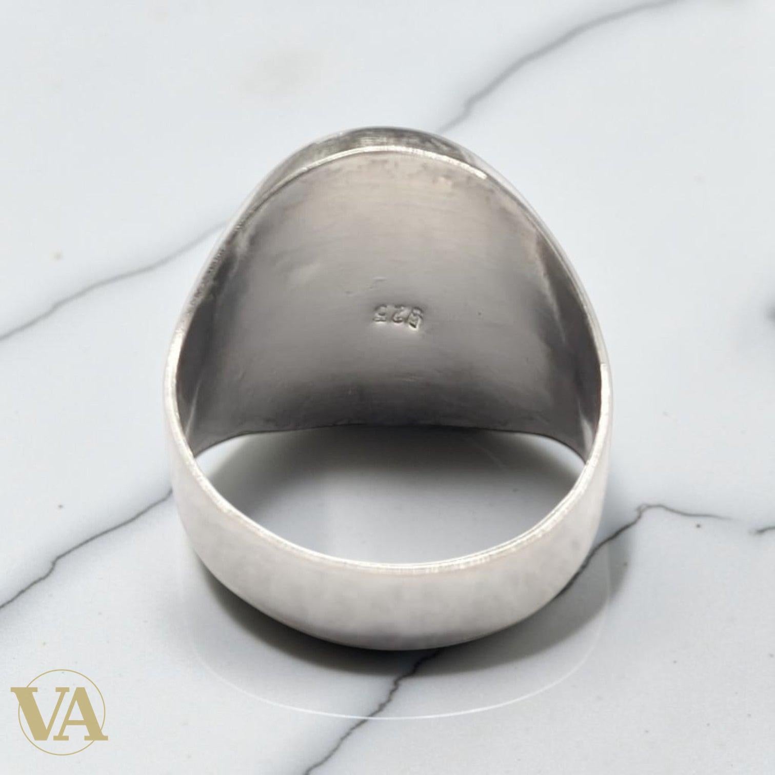 Chevalière Homme Argent 925 Onyx Noir Motif Ciselé-Vindicta : Bijoux Argent 925 Massif, Luxe et Héritage