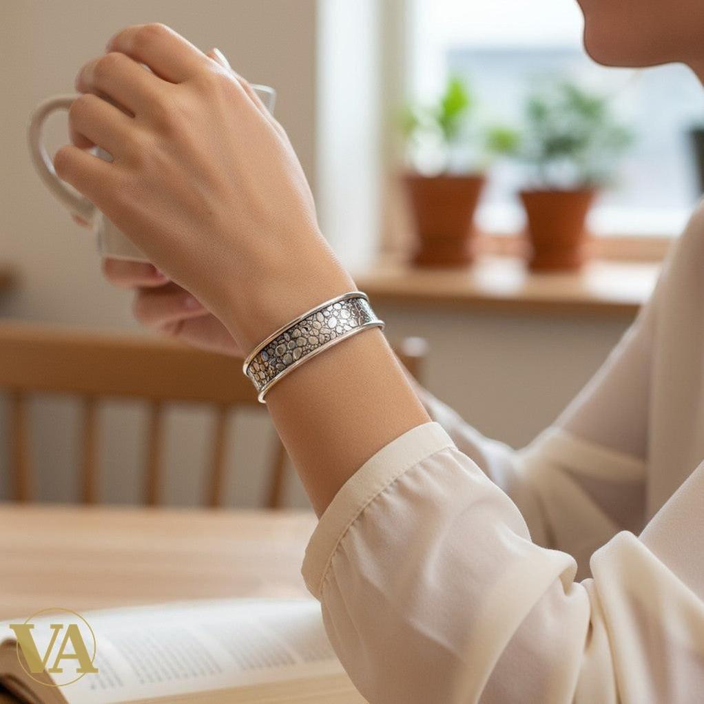 Bracelet Jonc Femme Argent 925 – Motif Galet Texturé | Bijoux Vindicta