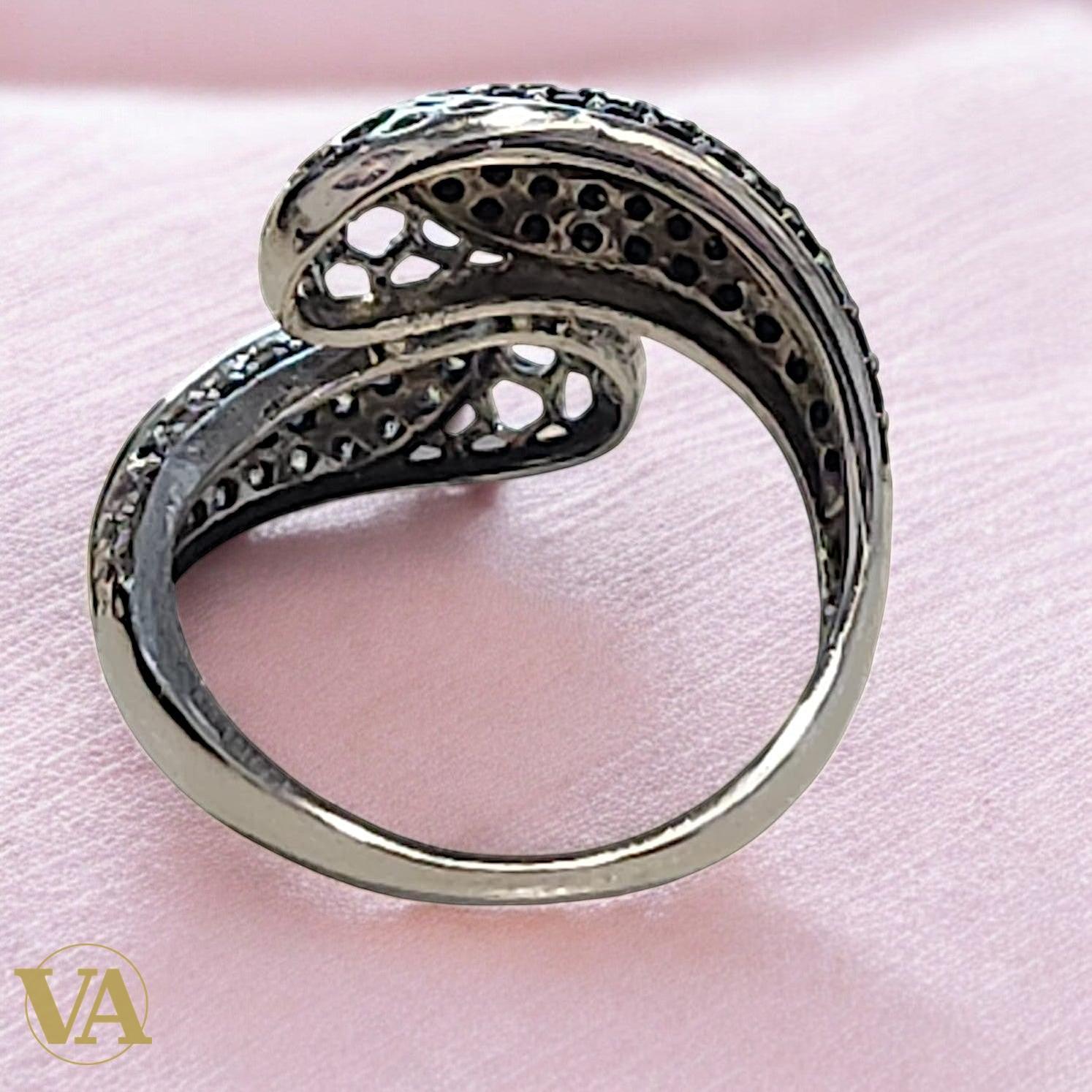 Bague Femme Argent 925 Onyx Noir et Oxyde Blanc – Design Croisé Contemporain | Bijoux Vindicta
