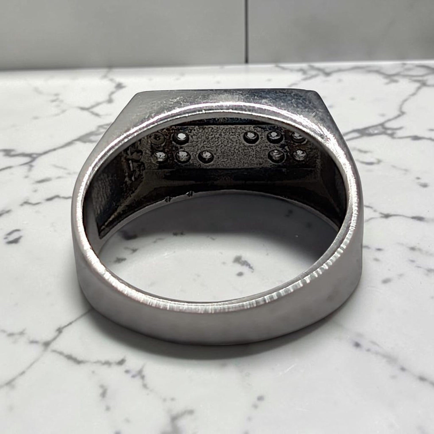 Chevalière Homme Argent 925 Zircons Noirs Art Déco Géométrique-Vindicta : Bijoux Argent 925 Massif, Luxe et Héritage