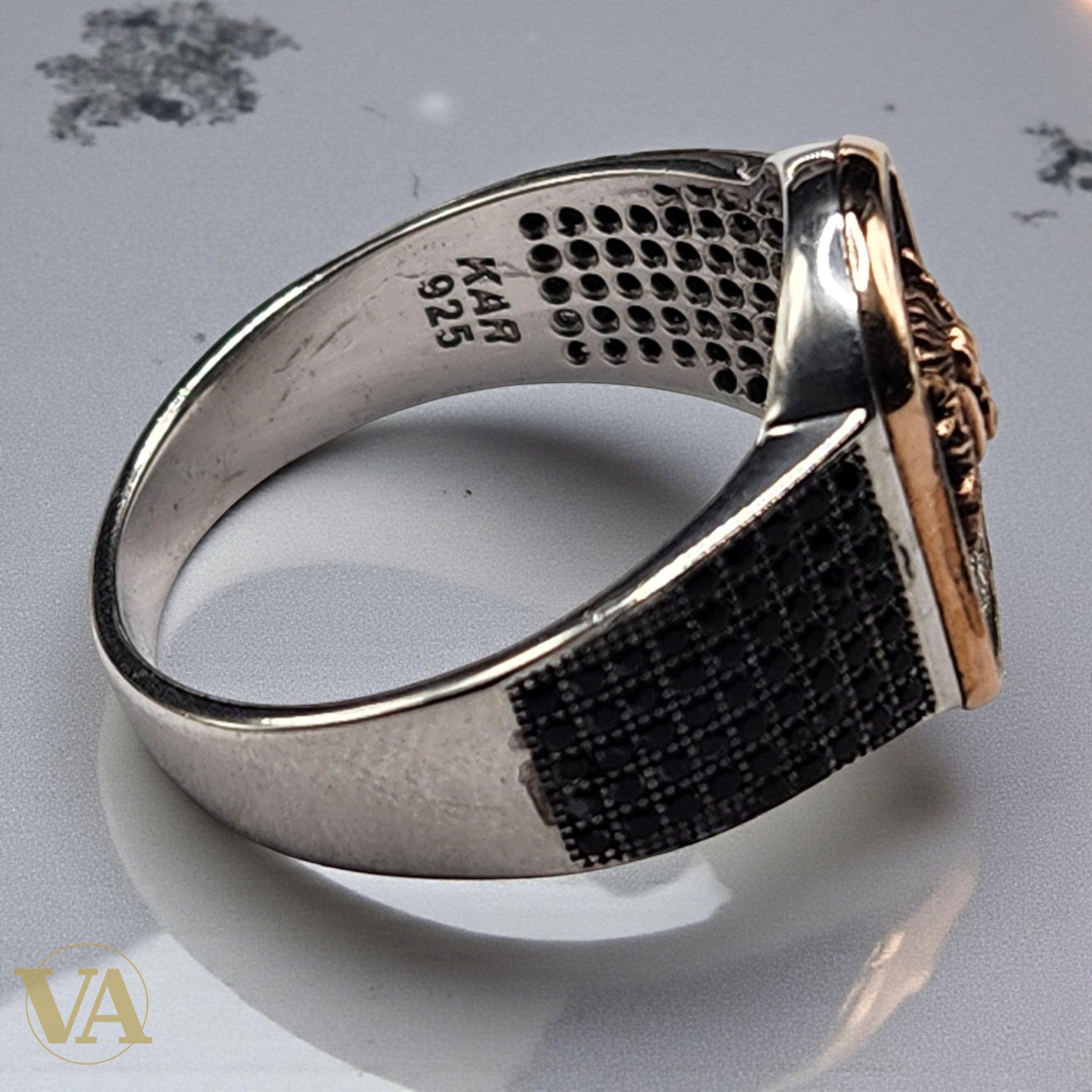 Bague Homme Argent 925 – Motif central doré & pavage de pierres noires