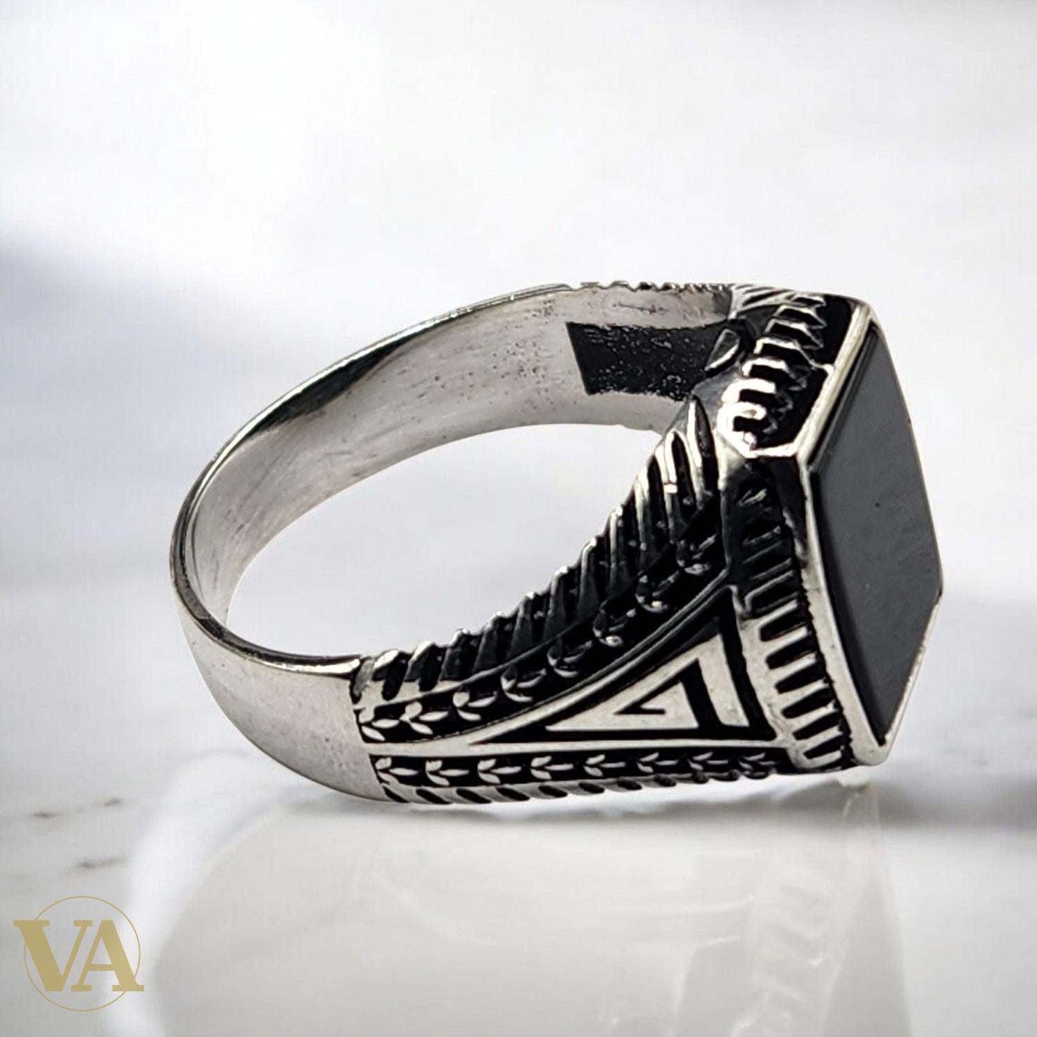 Bague Homme Argent 925 – Onyx noir rectangulaire poli & détails ciselés