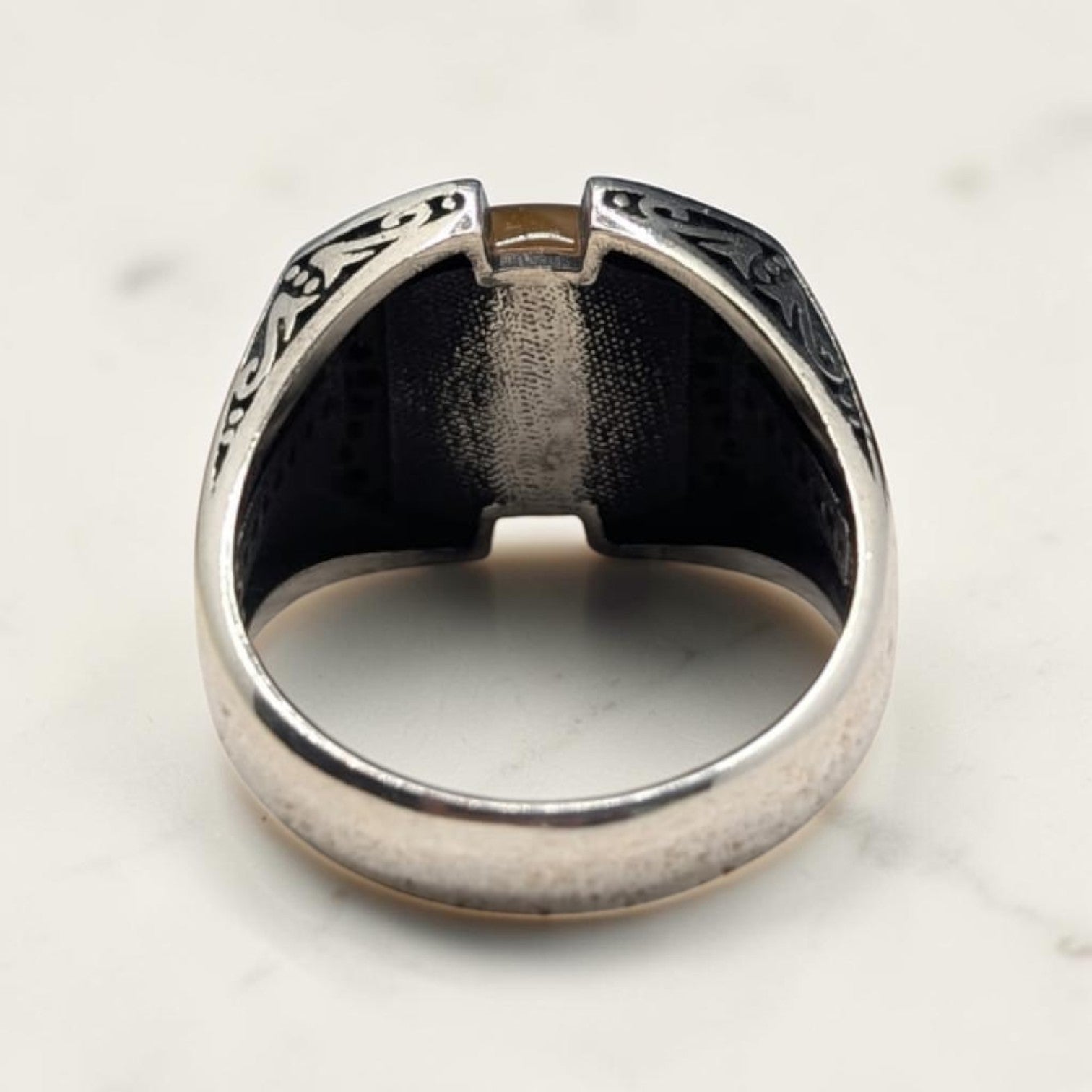 Chevalière Homme Argent 925 Œil de Tigre Arabesques Ottomanes Dorées-Vindicta : Bijoux Argent 925 Massif, Luxe et Héritage