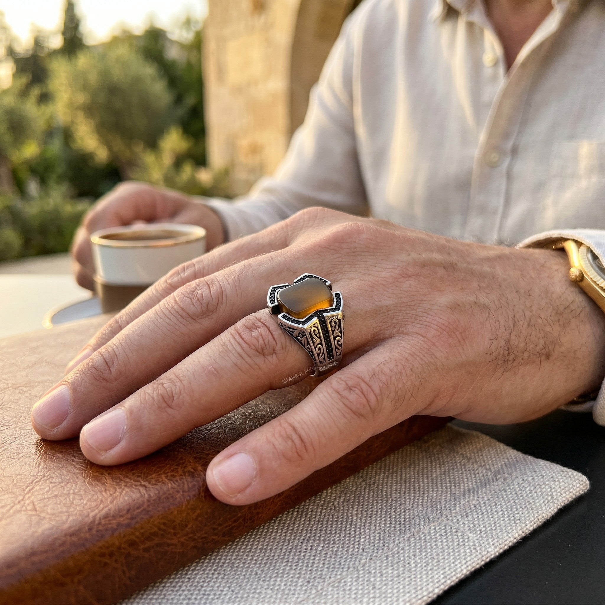 Chevalière Homme Argent 925 Œil de Tigre Arabesques Ottomanes Dorées-Vindicta : Bijoux Argent 925 Massif, Luxe et Héritage