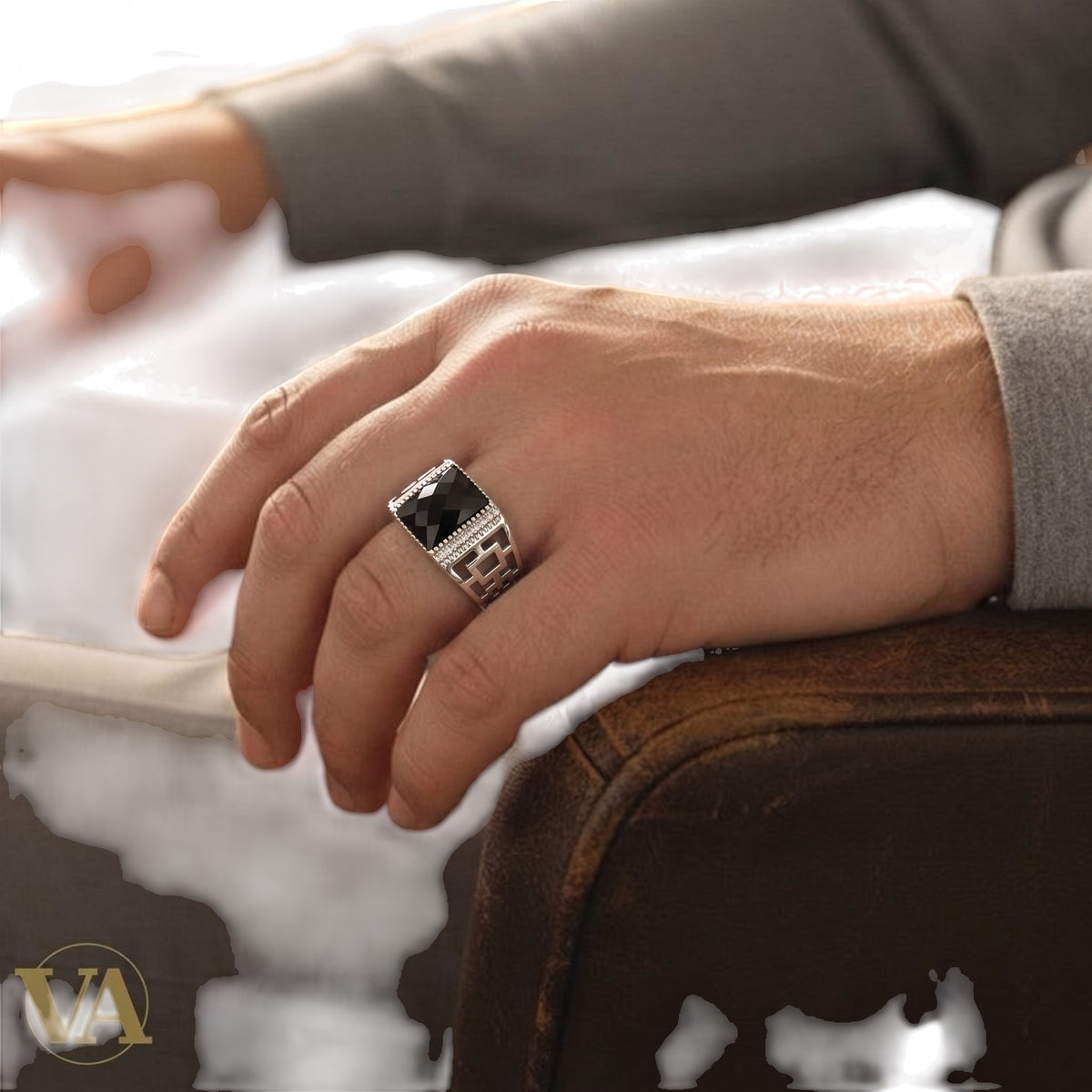 Chevalière Homme Argent 925 – Onyx Noir Facetté & Méandre Grec Ajouré-Vindicta : Bijoux Argent 925 Massif, Luxe et Héritage