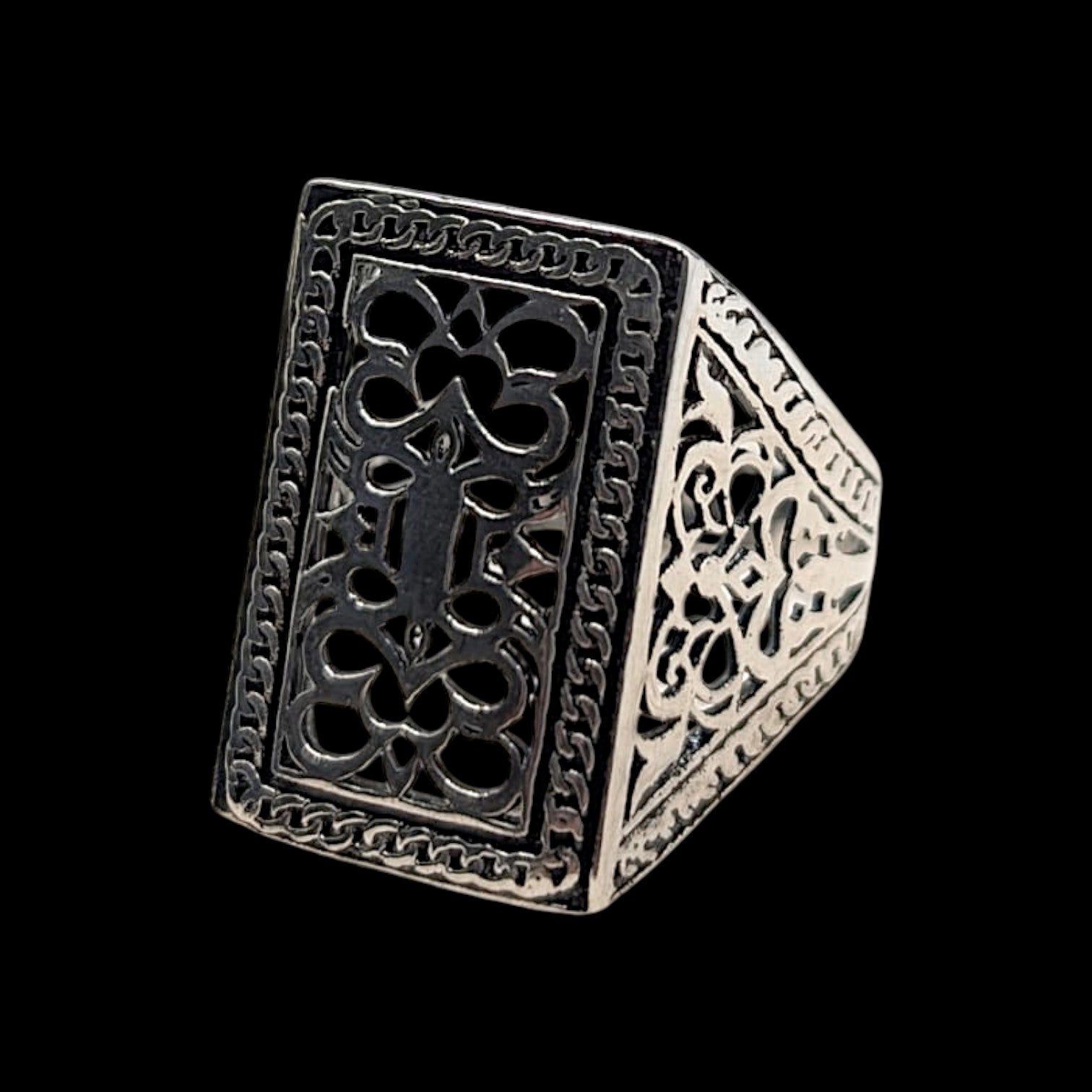 Chevalière Homme Argent 925 Plateau Ajouré Calligraphie Ciselée-Vindicta : Bijoux Argent 925 Massif, Luxe et Héritage