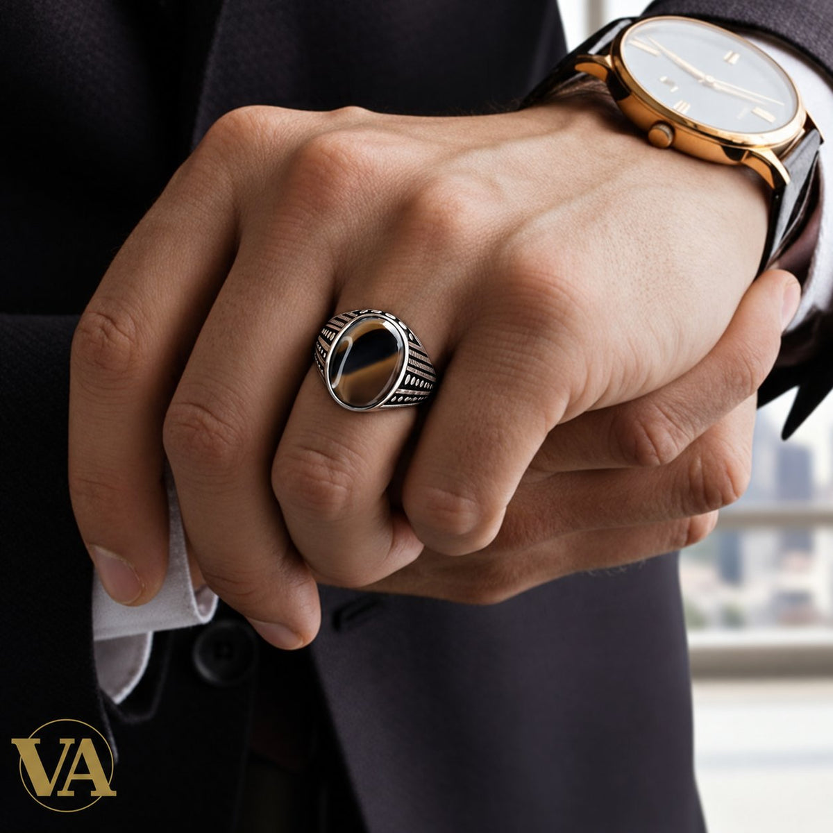 Bague Homme Argent 925 – Agate brune cabochon ovale & monture gravée | Vindicta
