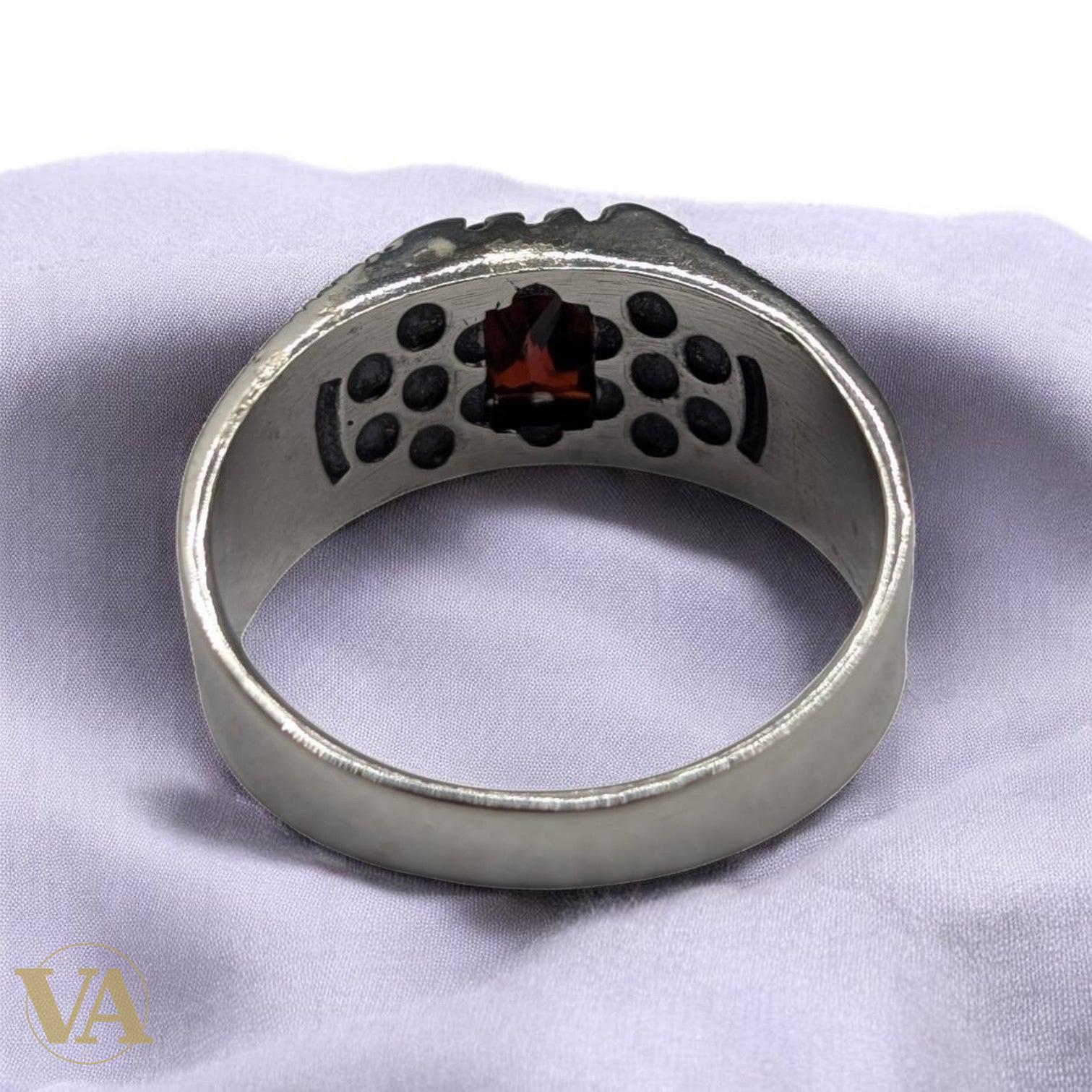 Chevalière Homme Argent 925 Onyx Noir Facetté Zircons Blancs Motif Grec Émaillé-Vindicta : Bijoux Argent 925 Massif, Luxe et Héritage