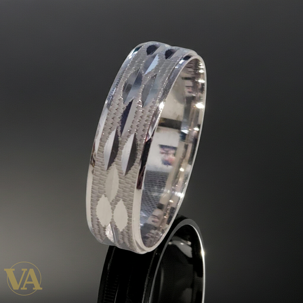 Anneau Homme Argent 925 – Gravure losangée satinée-Vindicta : Bijoux Argent 925 Massif, Luxe et Héritage