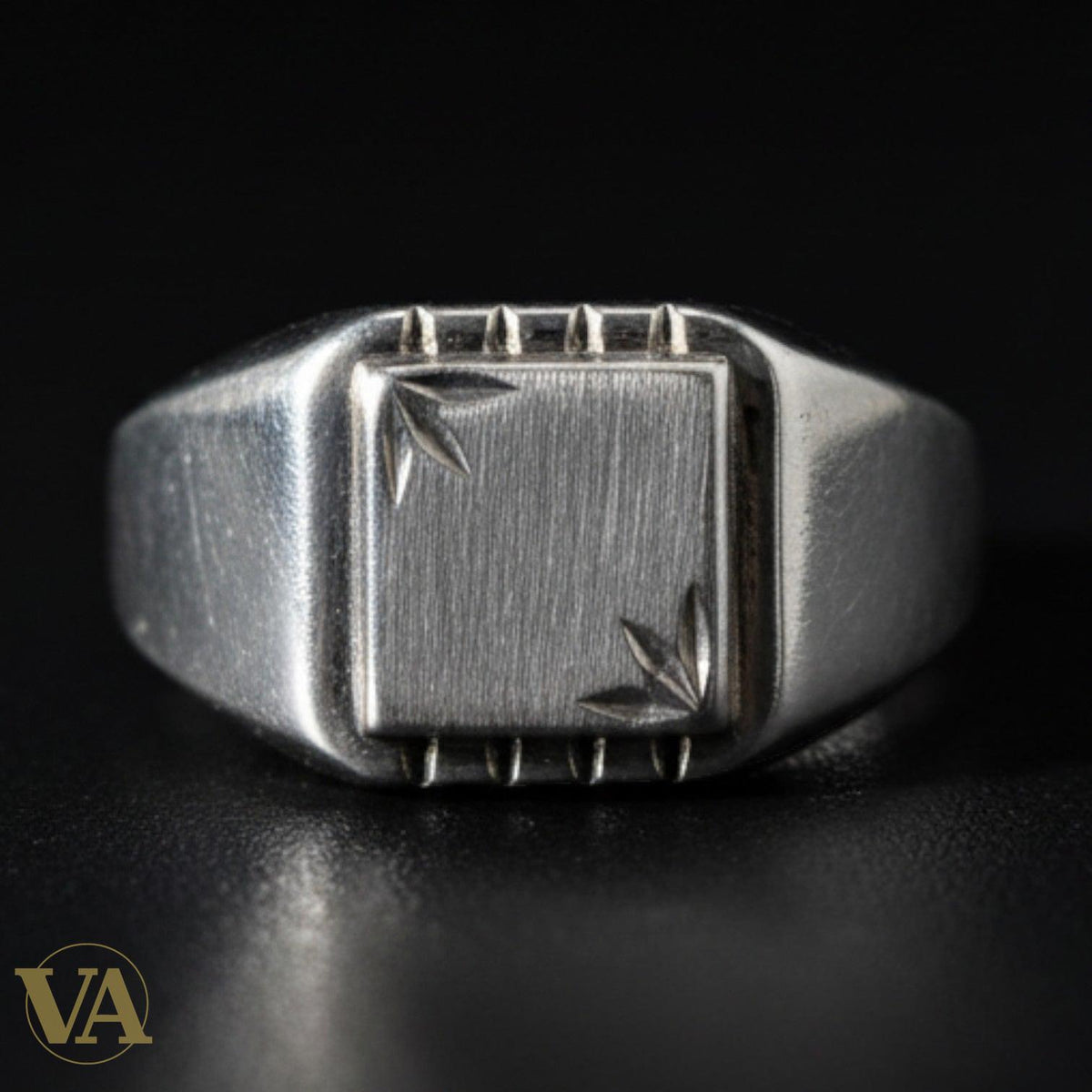 Chevalière Homme Argent 925 – Plateau Brossé & Motifs Étoilés Ciselés - Argent 925 - Vindicta
