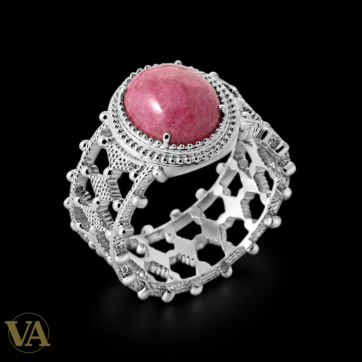 Bague Femme Argent 925 Rhodié – Rhodonite Ronde et Bandeau Ajouré — vue sur fond noir