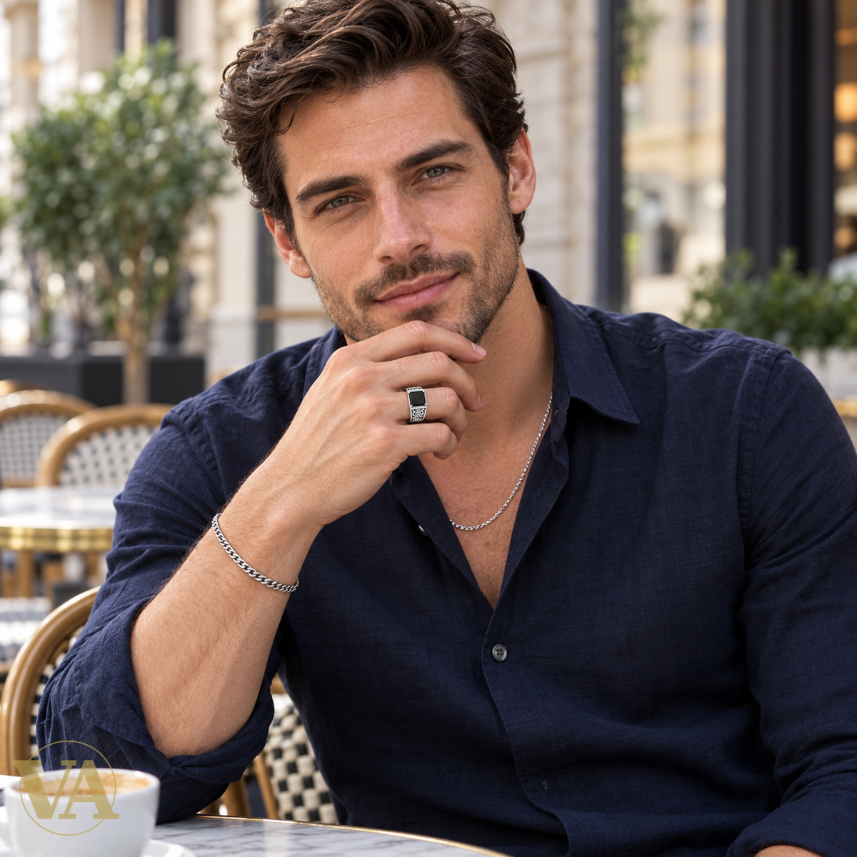 Bague homme argent 925 1978207 — portrait avec bague, chaîne et bracelet