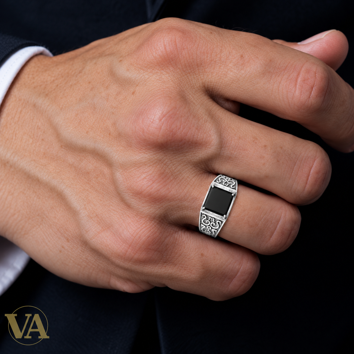 Bague homme argent 925 1978207 — très gros plan porté sur la main