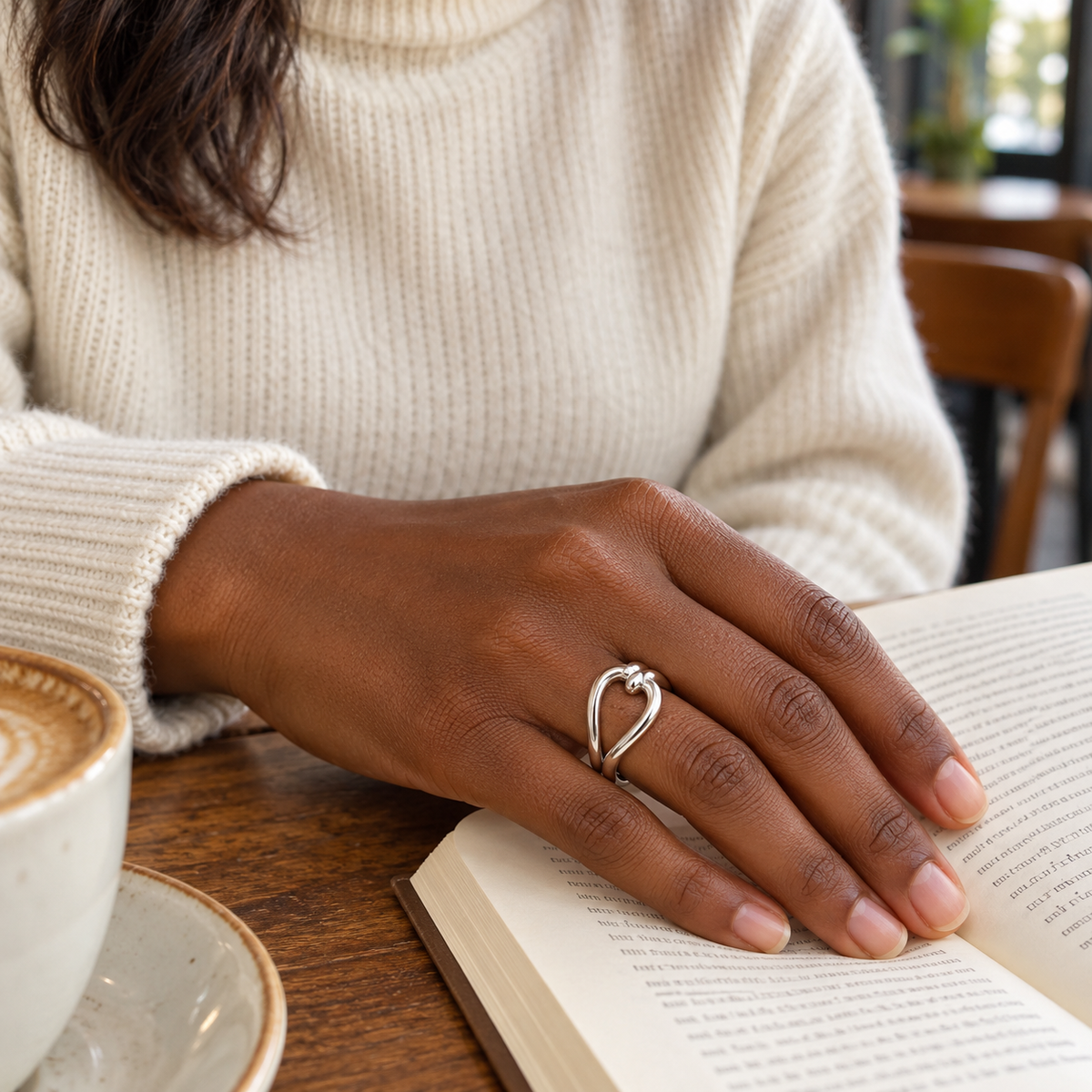Bague Femme Argent 925 Rhodié – Cœur Ajouré à Double Anneau — portée