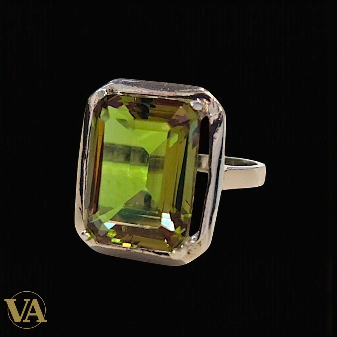 Bague femme argent 925 – Sultanite taille émeraude