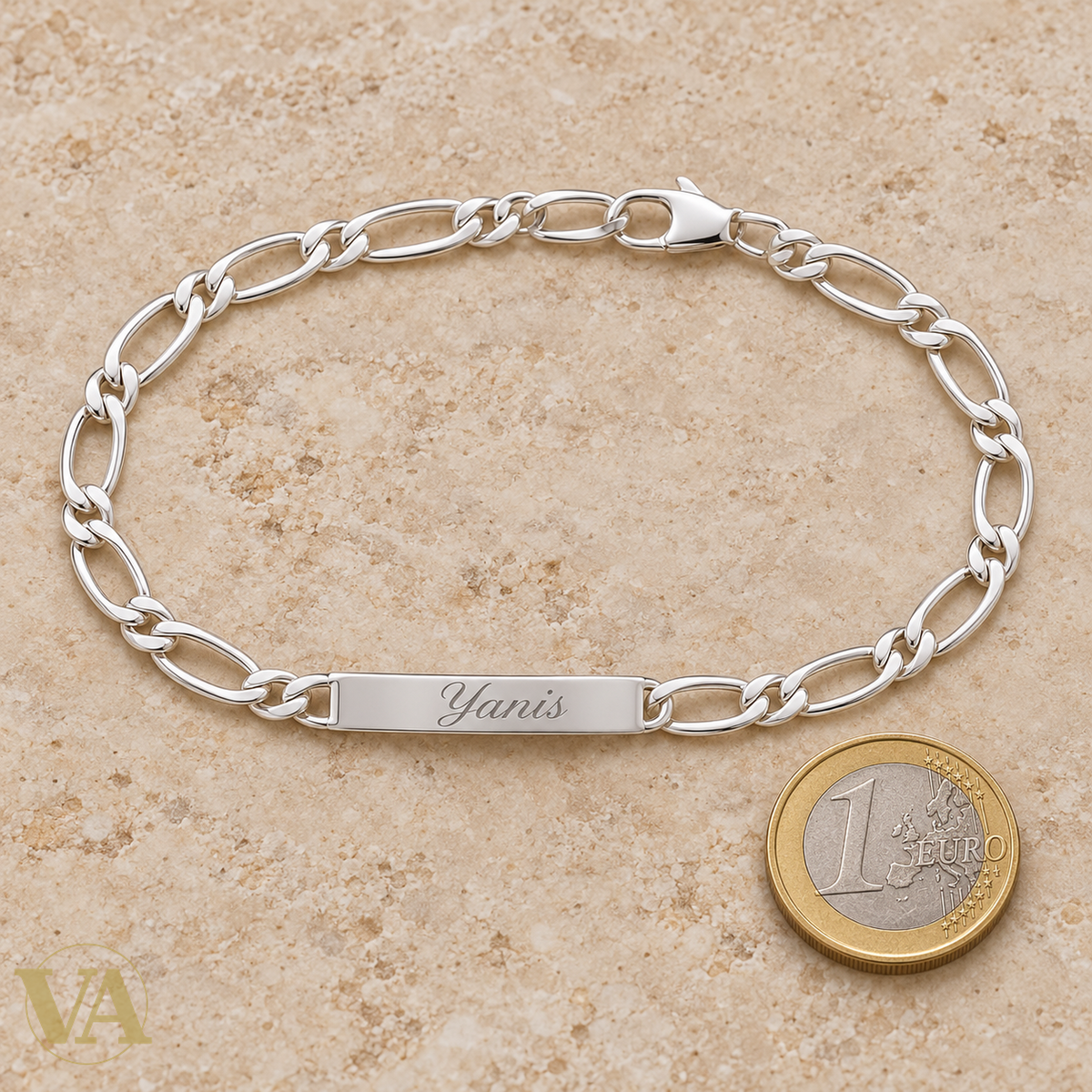 Bracelet argent 925 à graver 561007 — vue complète avec pièce de 1 euro ; prénom d’exemple