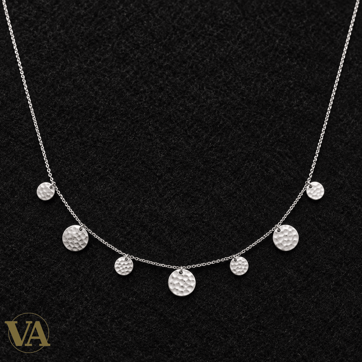 Collier Argent 925 Rhodié — Sept Pastilles Martelées - Argent 925 - Vindicta