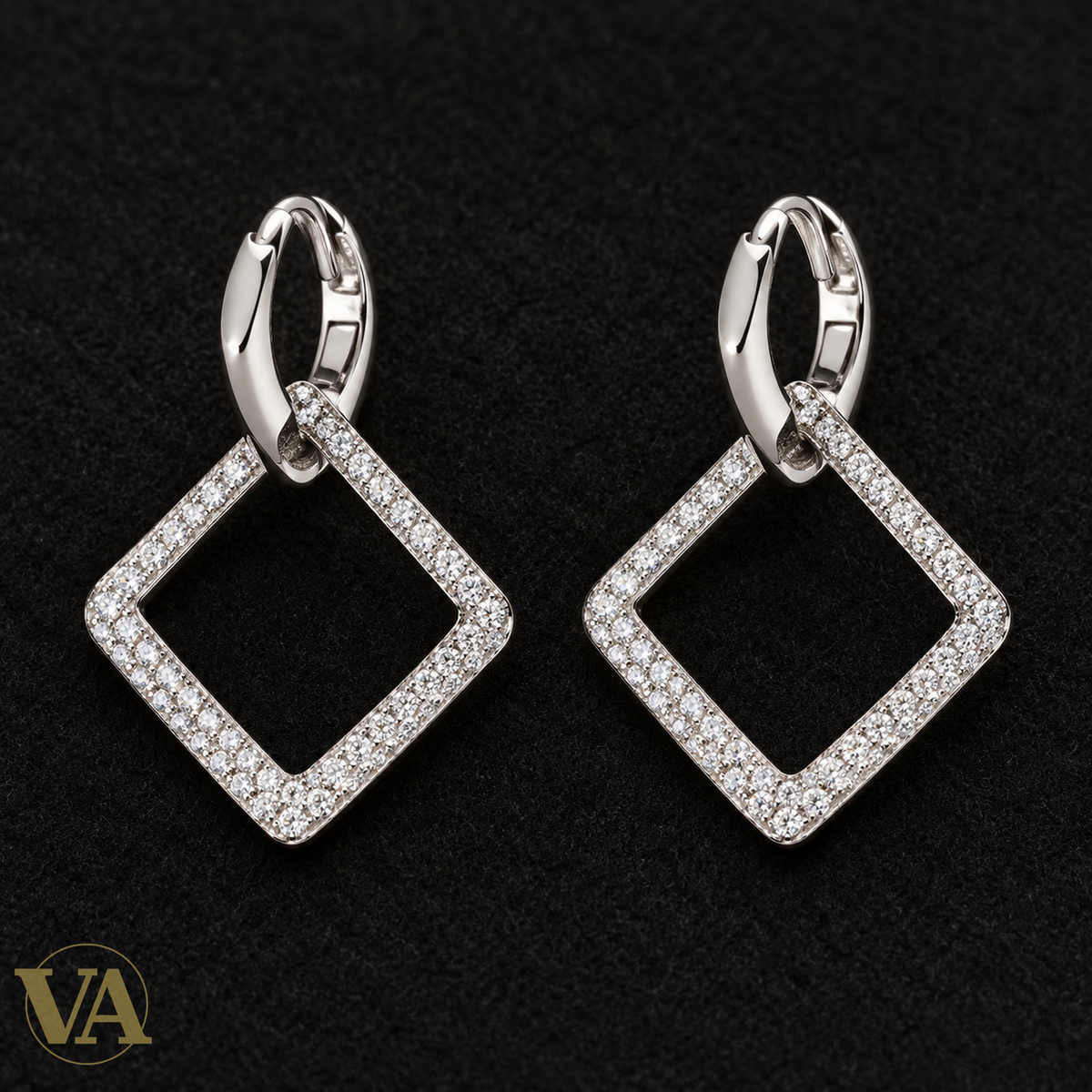 Boucles d'oreilles argent 925 rhodié sur feutre noir