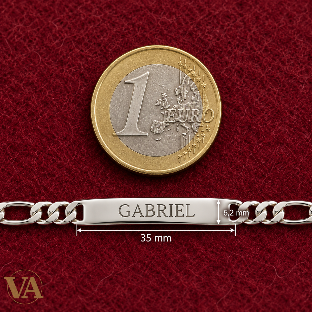 Gourmette argent rhodié 20 cm — détail de la plaque près d’une pièce de 1 euro, prénom d’exemple — dimensions de la plaque en mm