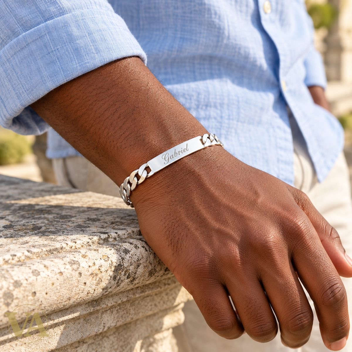 Bracelet gourmette argent 925 porté, exemple de prénom gravé