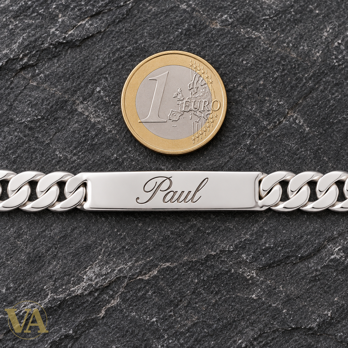 Détail du bracelet argent 925 avec une pièce de 1 euro
