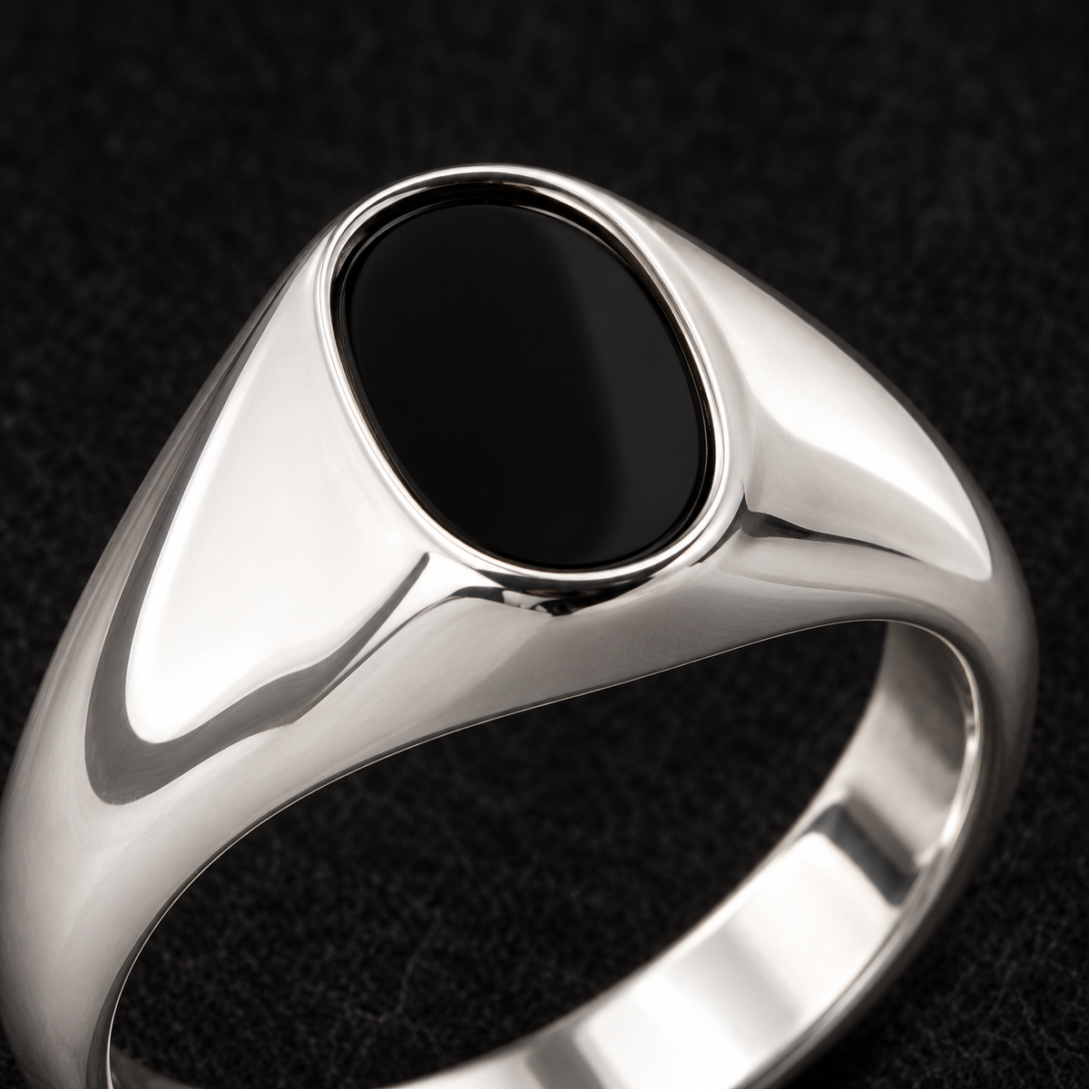 Chevalière homme argent 925 ovale noire — détail de la monture — Vindicta