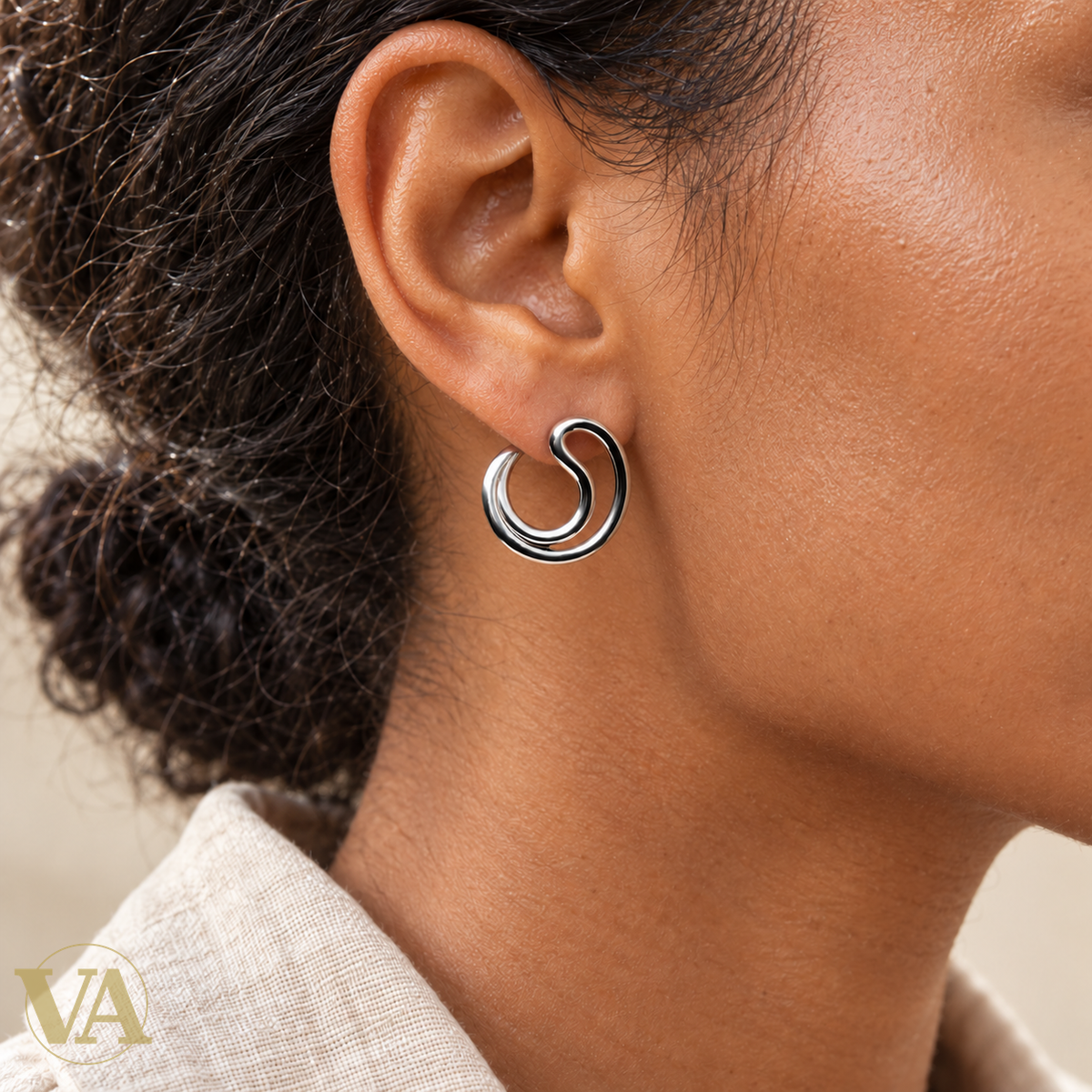 Boucles spirales en argent 925 rhodié — portées