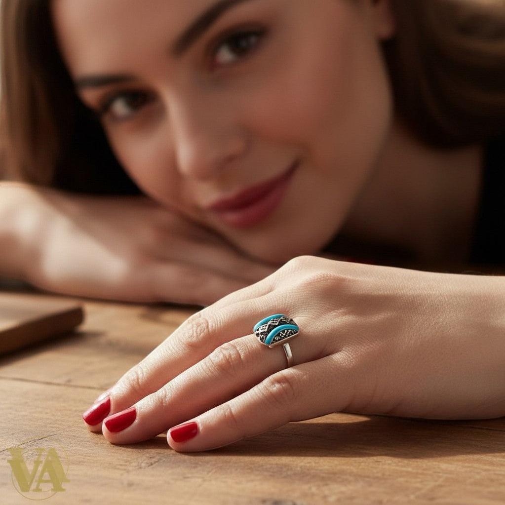 Bague femme Vindicta en argent 925, turquoise et marcassites, plateau rectangulaire structuré