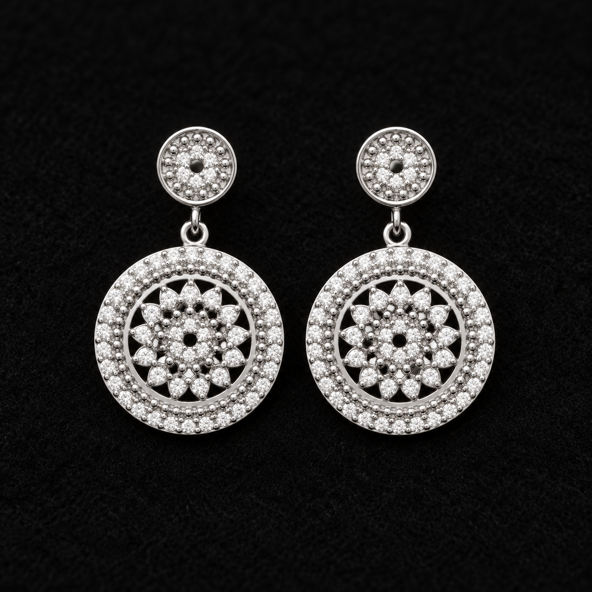 Boucles d’oreilles argent 925 rhodié — sur feutre noir