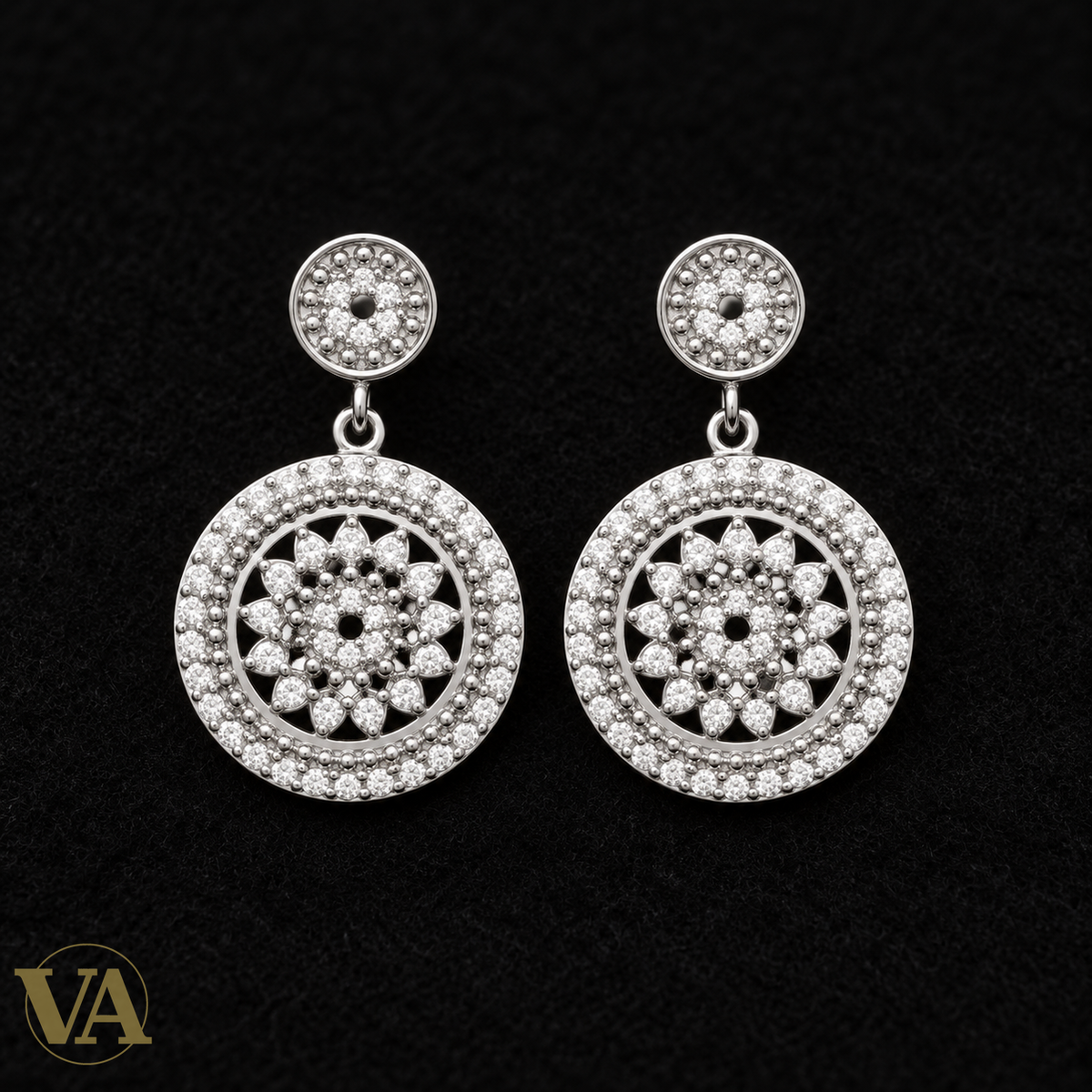 Boucles d’oreilles argent 925 rhodié — sur feutre noir
