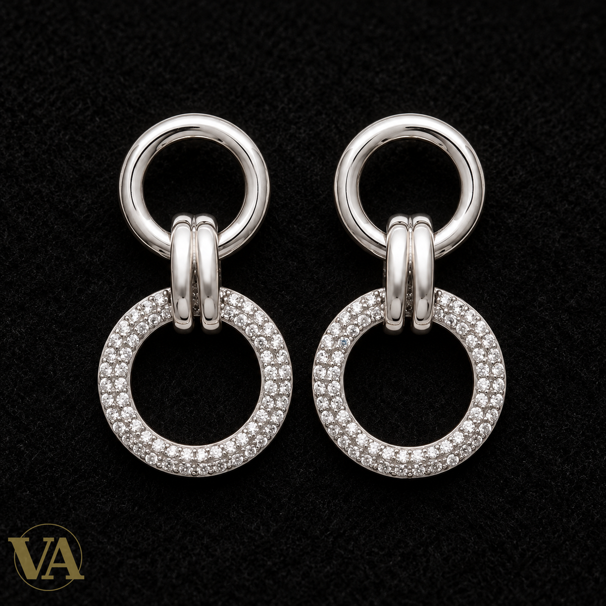 Boucles d’oreilles argent 925 rhodié — sur feutre noir