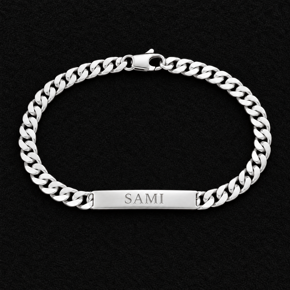 Gourmette homme argent 925 rhodié 21 cm — bracelet complet sur feutre bordeaux, prénom d’exemple