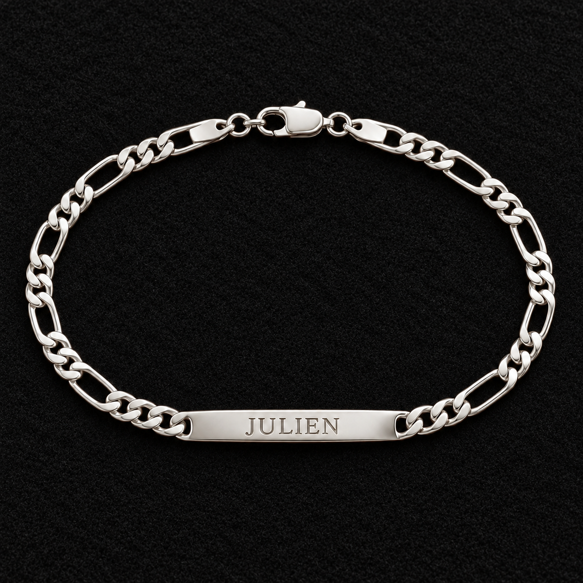 Gourmette homme argent 925 rhodié 20 cm — bracelet complet sur feutre bordeaux, prénom d’exemple