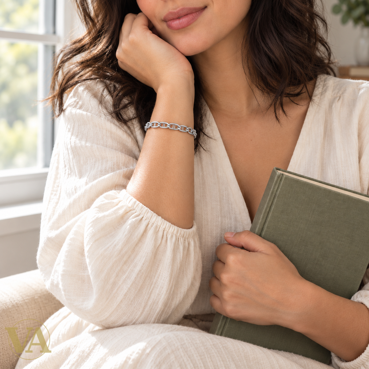 Maille Marine à Double Barrette — photo lifestyle