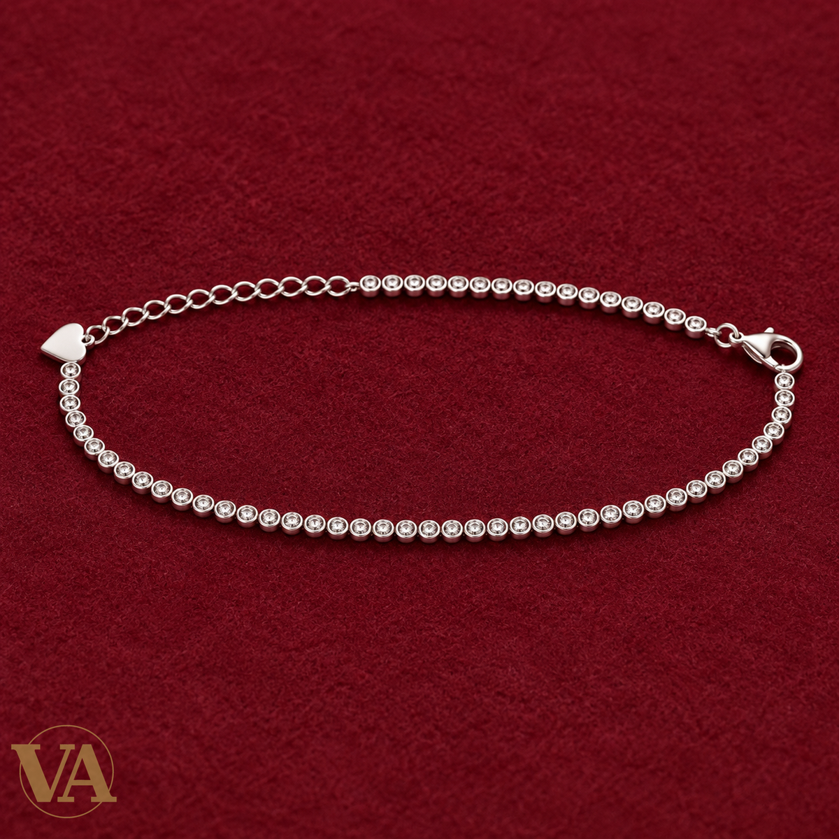 Bracelet rivière de zirconiums sertis clos en argent 925 rhodié sur feutre bordeaux