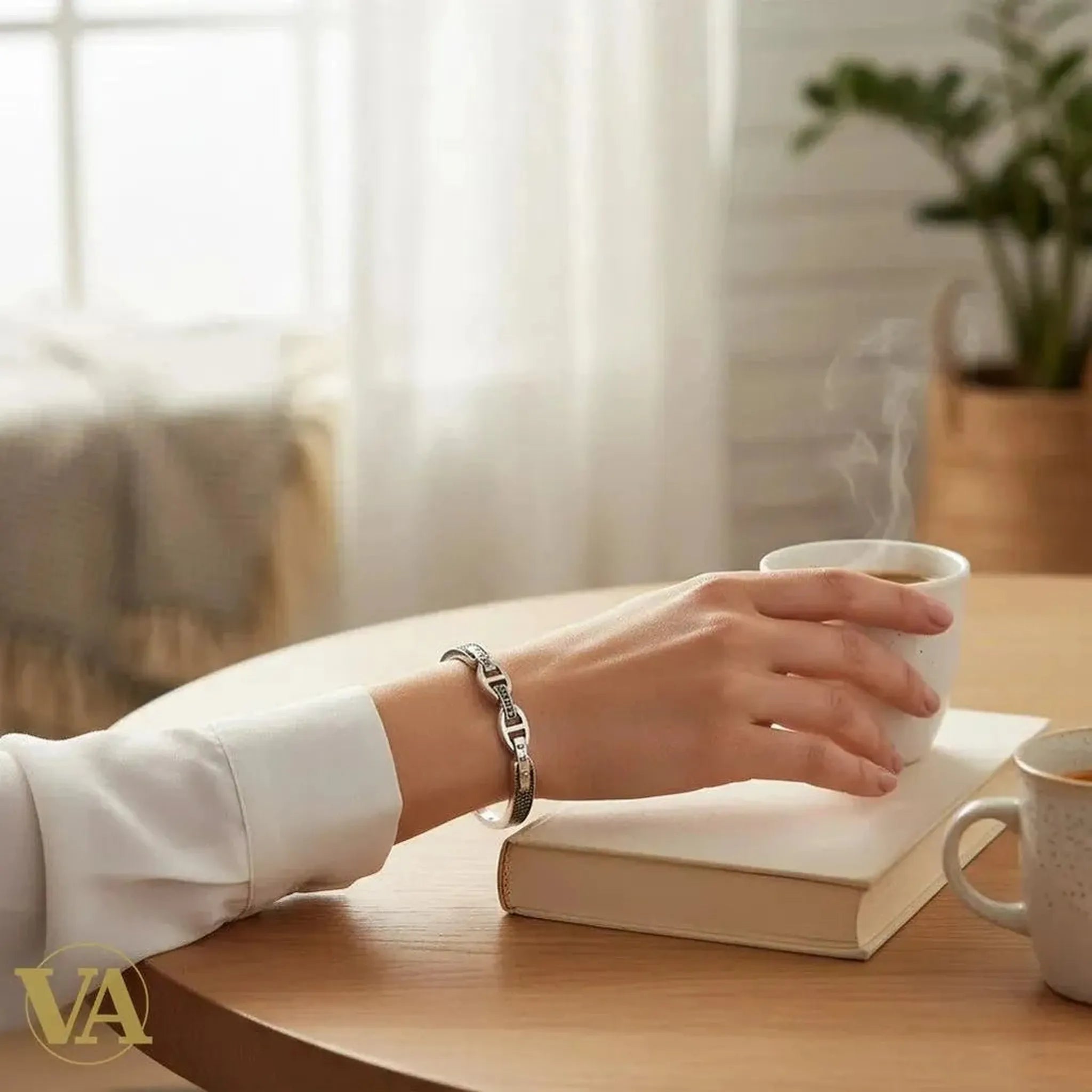 Bracelet jonc chaîne en argent 925 pour femme, finition texturée, fermoir à cliquet, par Vindicta