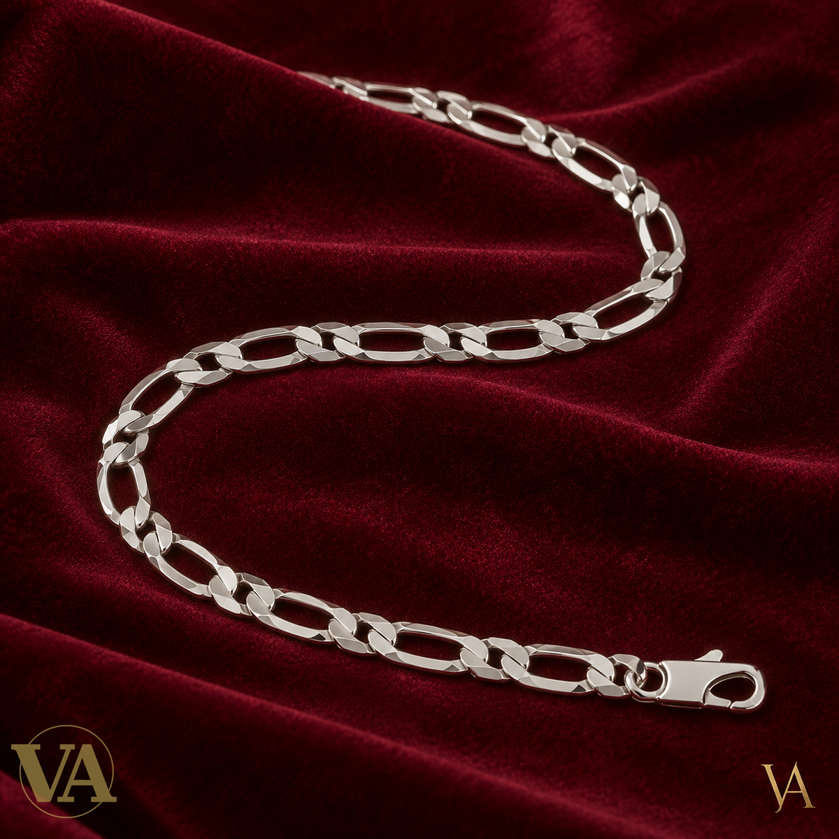 Chaîne Homme Argent 925 – Figaro 1+1 diamantée 4 faces 6 mm — fond bordeaux