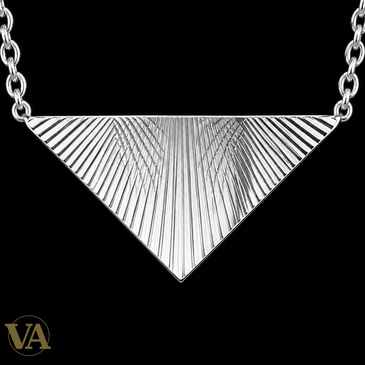 Collier femme argent 925 rhodié pendentif éventail strié 45 cm — zoom du détail