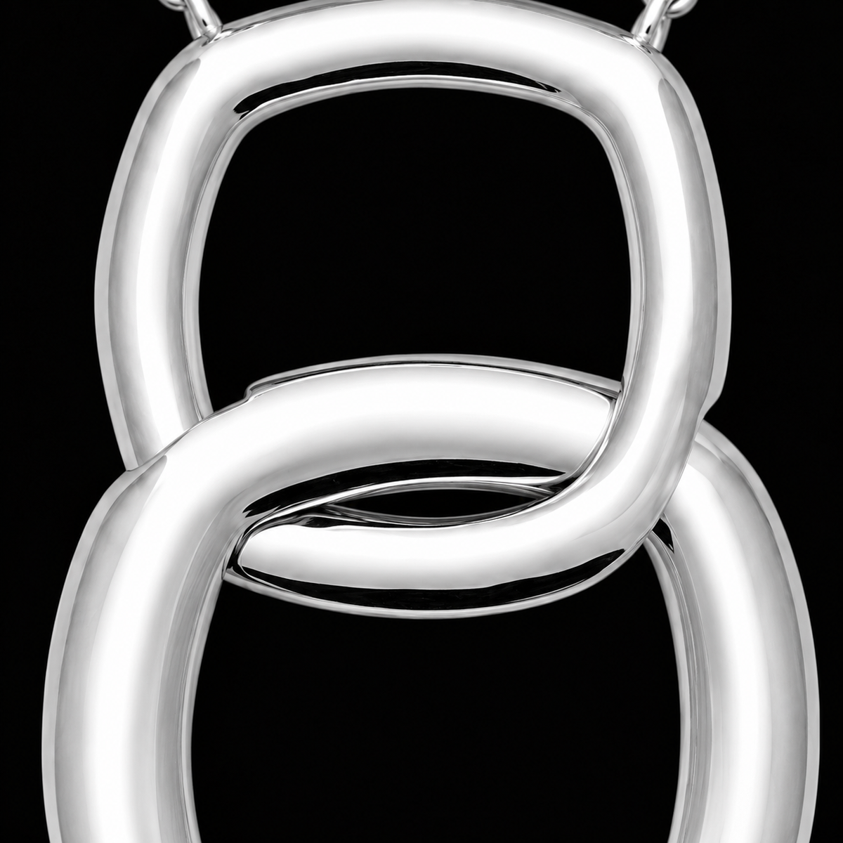 Collier femme argent 925 rhodié deux carrés arrondis entrelacés 45 cm — zoom des maillons entrelacés