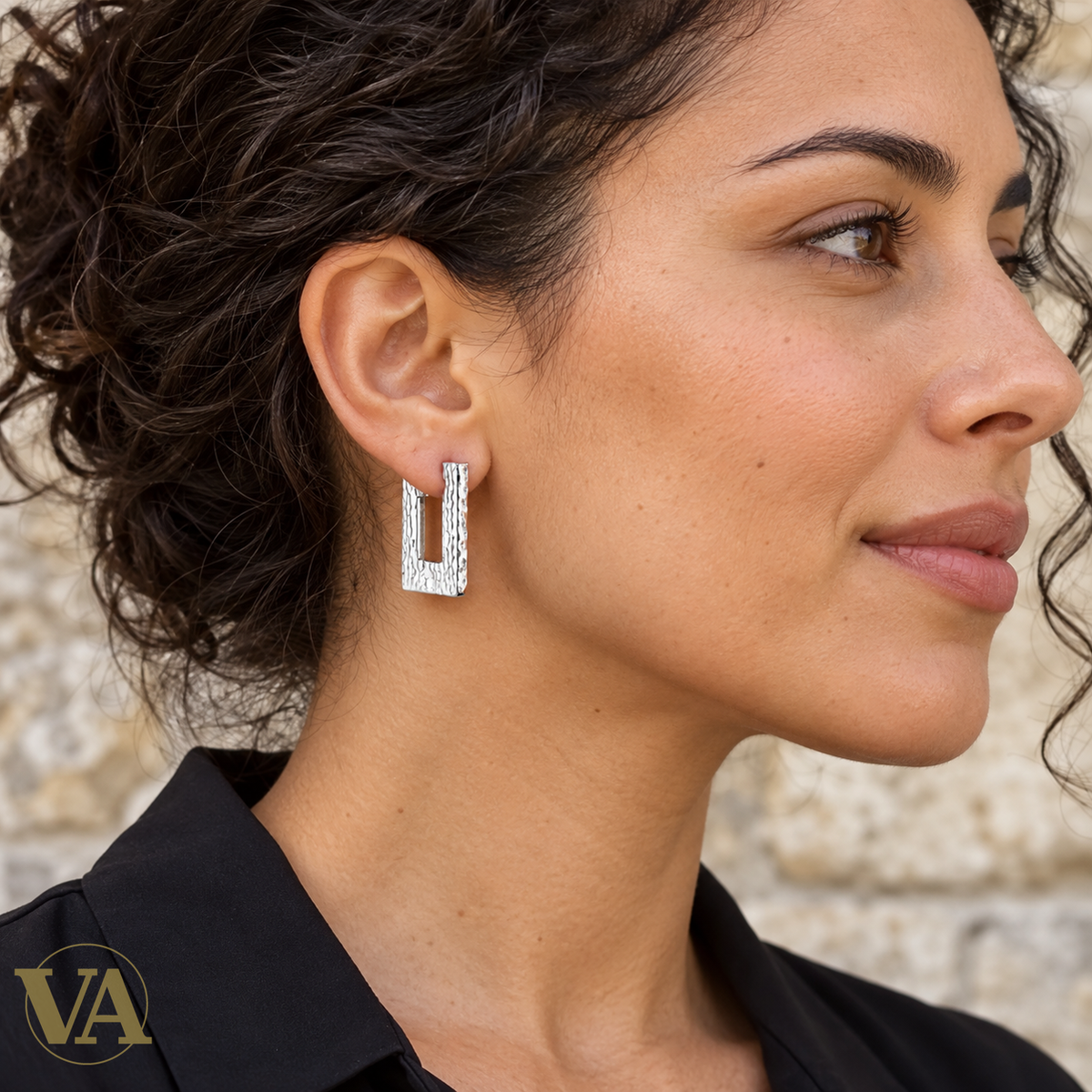 Créoles Rectangles martelés argent 925 rhodié — portées