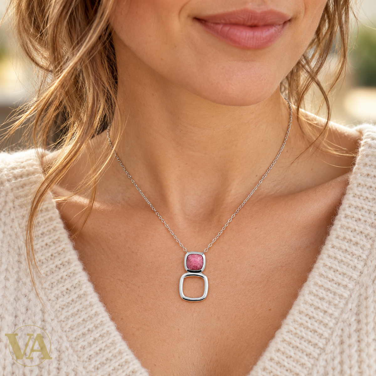 Collier rhodonite et carré ajouré en argent 925 rhodié — 45 cm porté